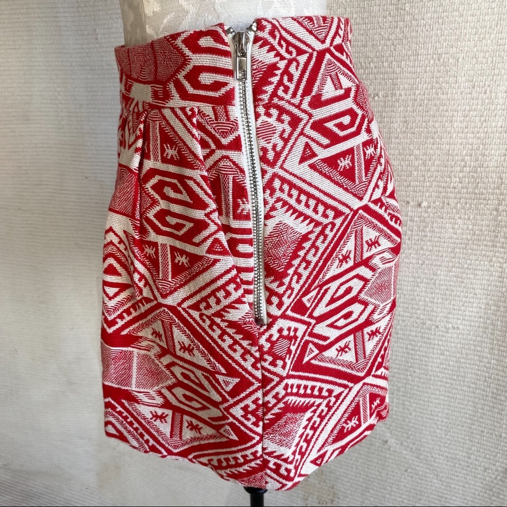 Revolve Line & Dot Aztec Print Southwestern Shorts - Picture 7 of 8